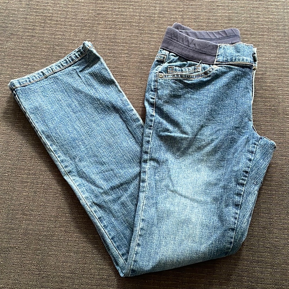 Duo maternity jeans size small.